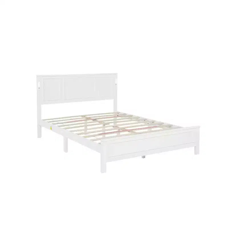 Lit Queen Size et cadre de lit avec tête et pied de lit à panneaux hauts, éclairage LED intégré, station de charge USB