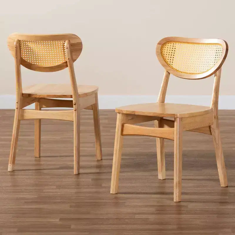 Chaise de salle à manger Nenet en bois et rotin chêne brun/brun clair : Milieu du siècle, dossier en croissant, pieds inclinés