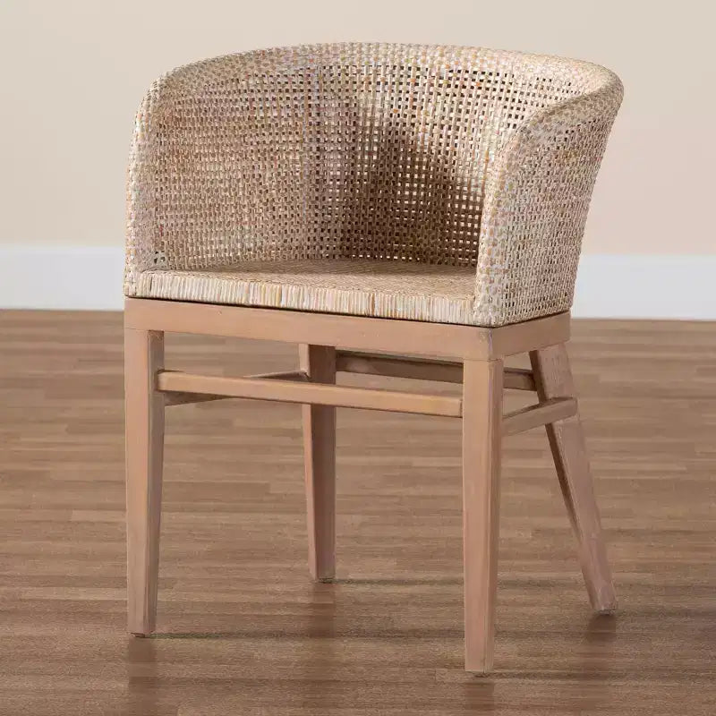 Chaise de salle à manger en rotin Papua : cadre en acajou, design bohème, dossier arrondi